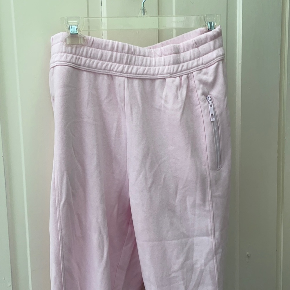Fabletics NWT pink joggers